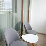 The Residential 1-bd With An Outdoor Thermal Pool By Flat Mаnager Apartament Warna