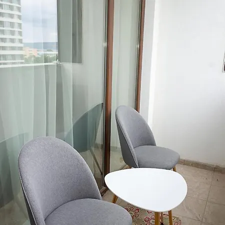 The Residential 1-bd With An Outdoor Thermal Pool Apartment Varna